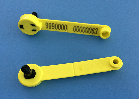 TPU Full Duplex Electronic Sheep Tags در اطراف برای ردیابی حیوانات قرار می گیرند